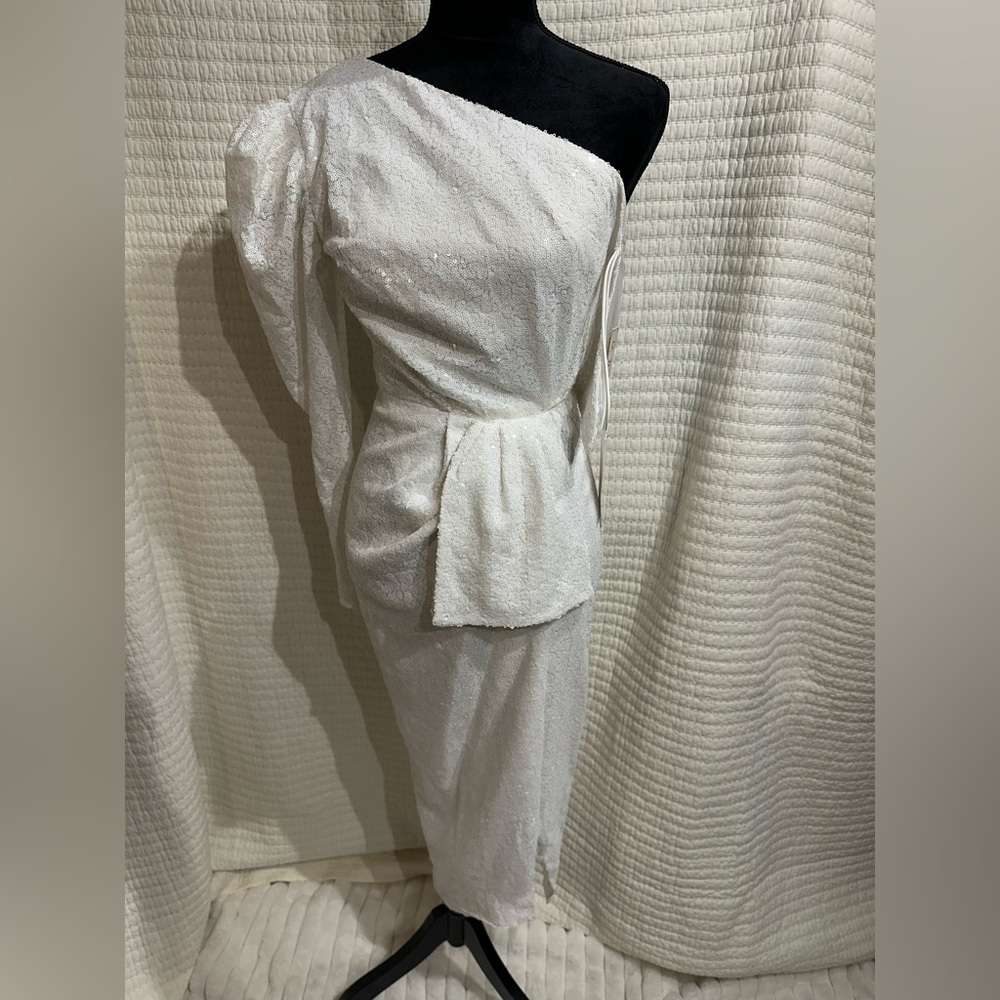 Gigii’s White Snowy Sequin One Shoulder Dress MSRP $461 NWT